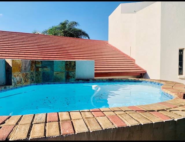 4 BEDROOM HOUSE FOR SALE IN OVERKRUIN